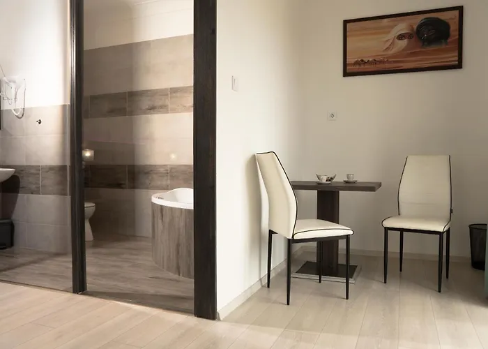 Dunacentroom ベッド・アンド・ブレックファスト Dunaújváros