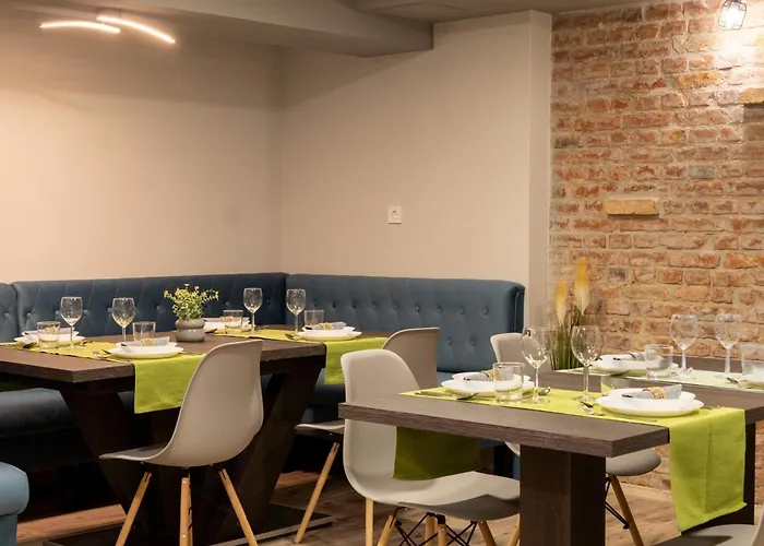 Dunacentroom ベッド・アンド・ブレックファスト 3*